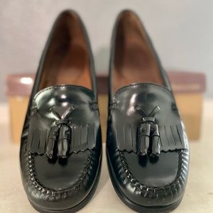 G.H. Bass & Co Weejuns Women’s Loafer Flat w/ Tassel Leather Black Kiltie